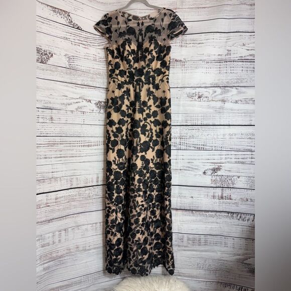 JS collections Dress Womens size 4 floral appliqué Gown Beige and Black Mesh - Picture 4 of 13